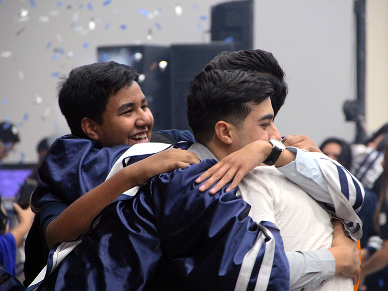 Seniors celebrate their farewell with friends
