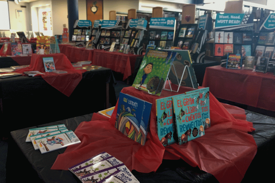 Library, Class of 2023 host first book fair The Expedition