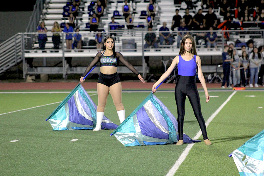 Flags+members+Olivia+Ryback+and+Conquerette+officer+Evelyn+Amaya+perform+at+halftime.