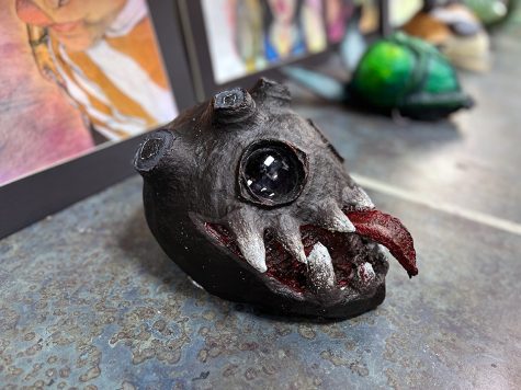 A mask representing two creatures in one, submitted by Bonny Tonero to the VASE competition.